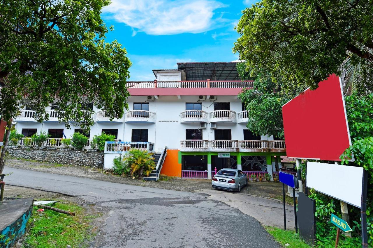 Oyo 90565 Teresek View Motel Kuala Tahan Exteriér fotografie
