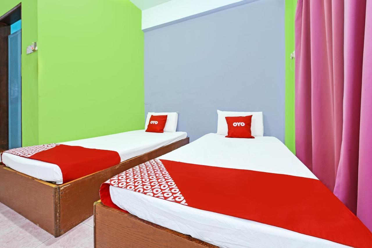Oyo 90565 Teresek View Motel Kuala Tahan Exteriér fotografie